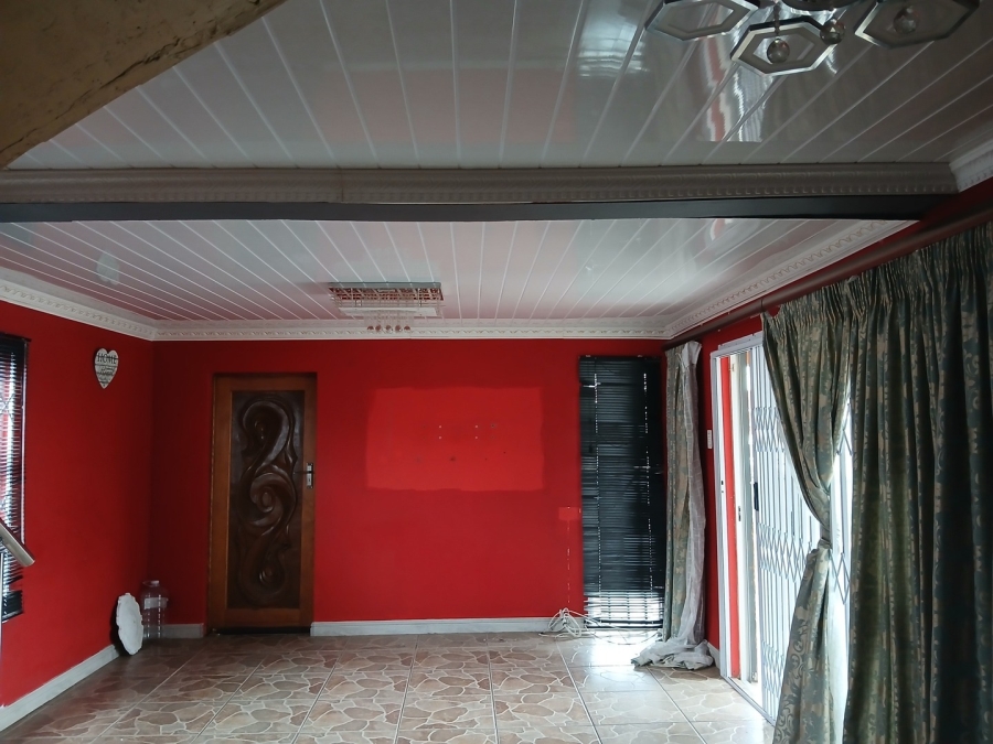 7 Bedroom Property for Sale in Amalinda Eastern Cape